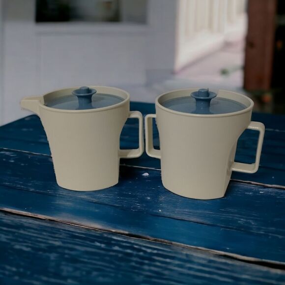 Tupperware Creamer Sugar Bowl Set Almond Blue Lids Retro 1415-2 & 1414-2 Vintage - Picture 1 of 16